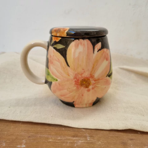 Taza nochecita, Polvo de estrellas