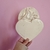 Colgante de corazon blanco, feria