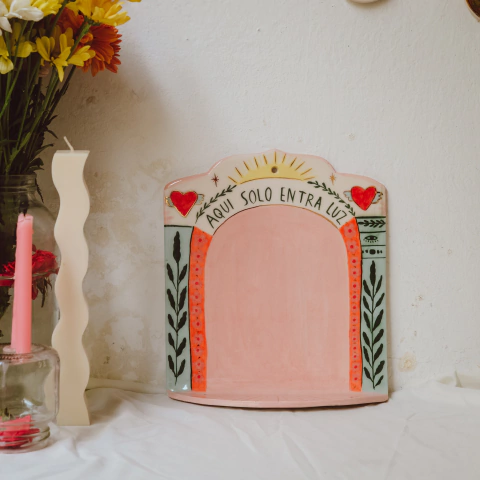 Altar "aqui solo entra luz", Sol en Leo