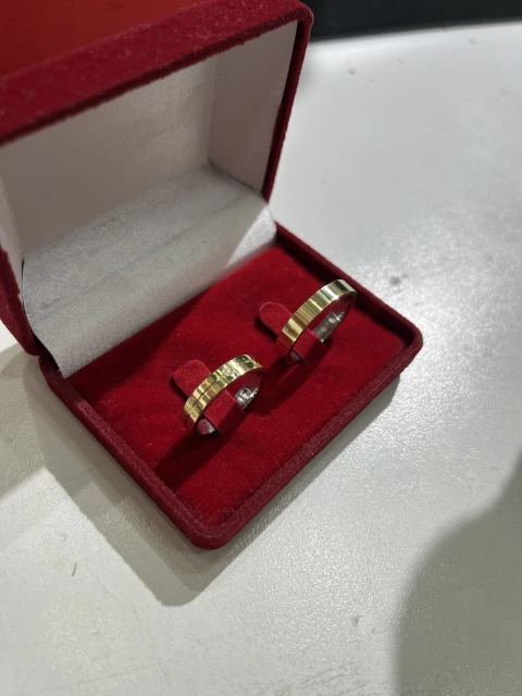 Aliança de moeda antiga 4mm reta lisa feminina com friso