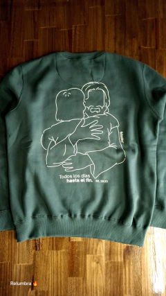 BUZO "ABRAZO". VERDE INGLES. en internet