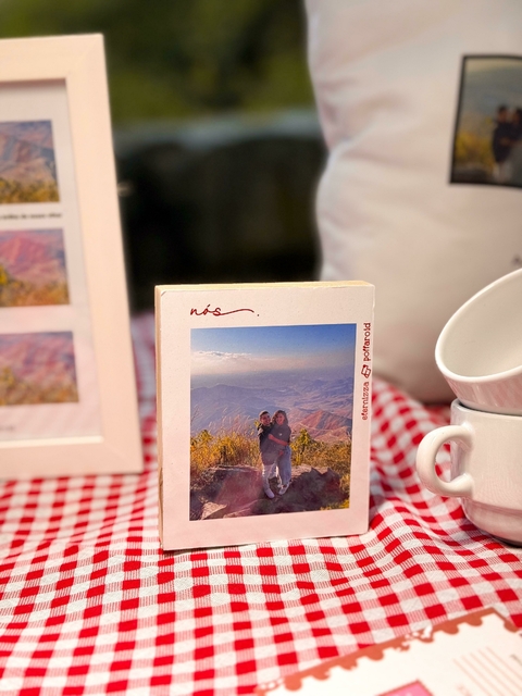 Polaroide de mesa — Nós
