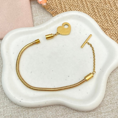Pulsera estilo charm broche T corazón dorada - AP032 - Taibell