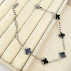 Pulsera plateada tréboles negros 9mm. - APU091 - comprar en línea