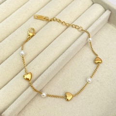 Pulsera corazones y perlas dorada - APU114 - comprar en línea