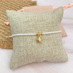 Pulsera chaquira blanca con estrella - HP036