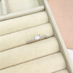 Anillo media churumbela zirconia cuadrada #6 - PL6018