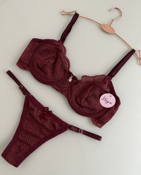 Conjunto Cecília Vinho