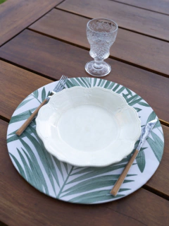 Plato de sitio hojas