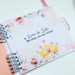 Livro do Bebê - Realeza Menina - comprar online