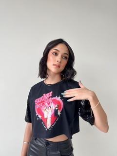 Cropped Paetê Sucker na internet