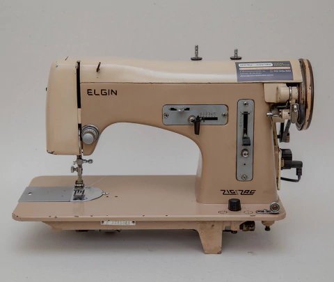 MÁQUINA DE COSTURA DOMÉSTICA ELGIN ZIG ZAG SEMINOVA - comprar online