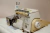MÁQUINA DE COSTURA INDUSTRIAL INTERLOQUE 5 FIOS SINGER 2842K 063-4 SEMINOVA - loja online