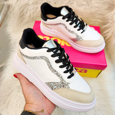 Tênis Feminino Moleca Branco com Detalhes em Glitter