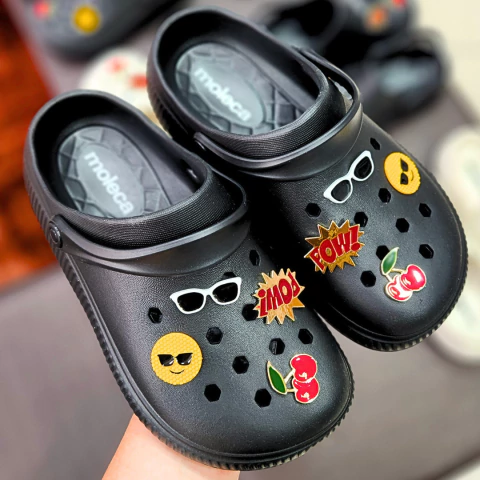 Clog Feminino Moleca com Apliques Pop Fun