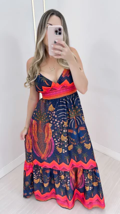 Vestido Fabi - fundo escuro - comprar online