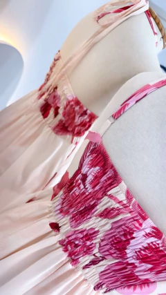 VESTIDO FLORAL ROSA - Boneca de Luxo