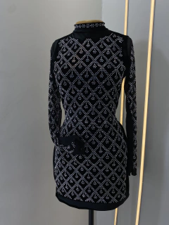 Vestido Aplicação de strass na internet