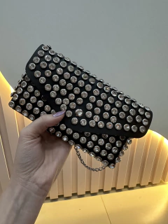 Bolsa Cravejada Preta (M) - Boneca de Luxo