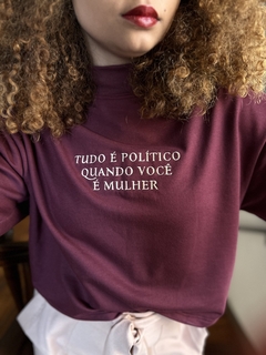 MOLETINHO GOLA ALTA TUDO É POLÍTICO
