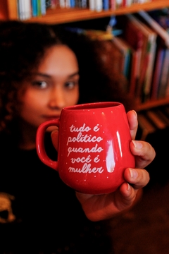 CANECA TUDO É POLÍTICO - comprar online