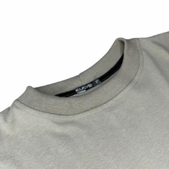 Camisa Eleve Oversized Bege na internet