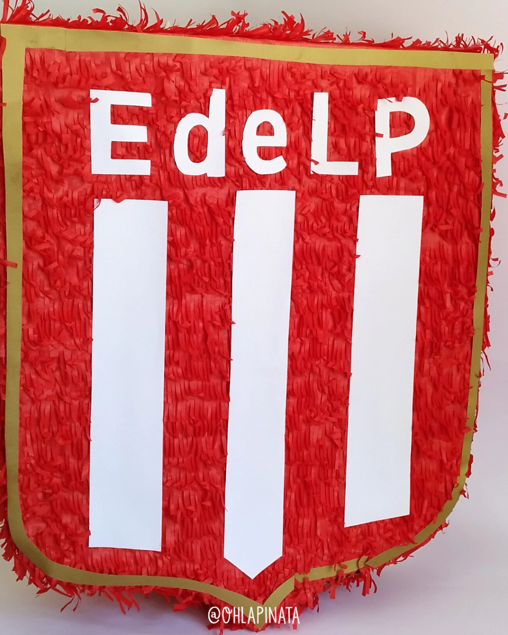 Piñata escudo de futbol