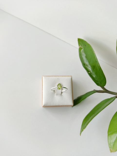Peridoto - Anel Pachamama em Prata 925 - comprar online