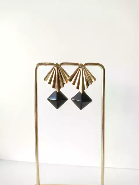 Obsidiana Negra (pirâmide) - Brinco Letícia - comprar online