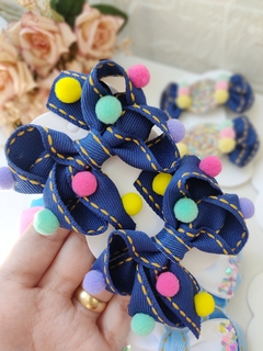 Par Mini Boutique com chuva de pompons