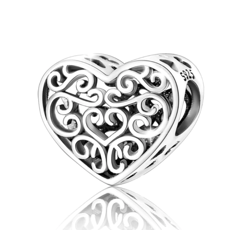 Charm corazon calado