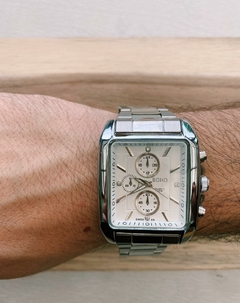 Reloj analogo cuadrado CH188