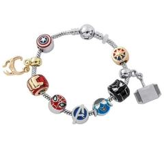 Pulsera con dijes