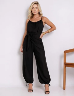 Imagem do Macacão com amarração na cintura