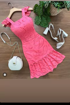 Vestido Lesie Jaque na internet