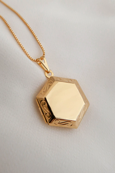 Colar Relicário com Foto Nina Ouro - comprar online