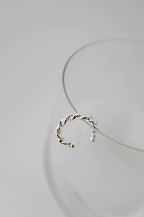 Piercing Twist Prata