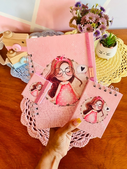 Kit Caderno + Bloquinho A7 + Chaveiro Post it
