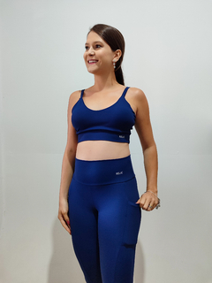 Calça Jéssica com bolso e empina bumbum azul marinho na internet