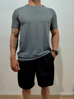 Camisa masculina manga curta cinza