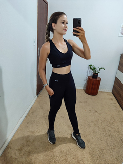 Calça Jéssica bolso e empina bumbum preta na internet