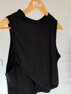 Blusa multiformas Jess preta na internet