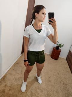 Blusa Tânia gola V Branca - RELIC FITWEAR