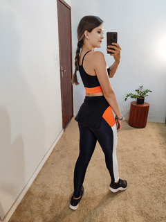 Cropped manga longa | tapa bumbum preto na internet
