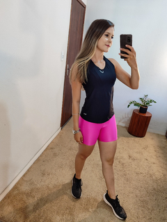 Camiseta tapa bumbum preta na internet