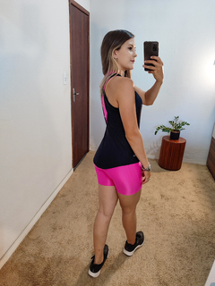 Camiseta tapa bumbum preta - RELIC FITWEAR