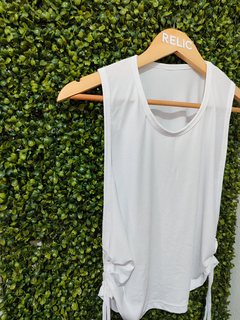 Blusa puxador Regina Branca - comprar online
