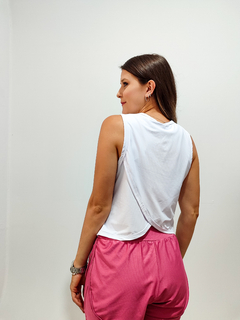Blusa multiformas Jess branca - RELIC FITWEAR
