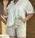 Short Maximilian na internet