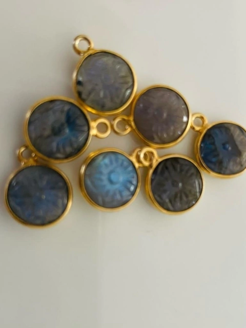 Dije Redondo onix azul con flor